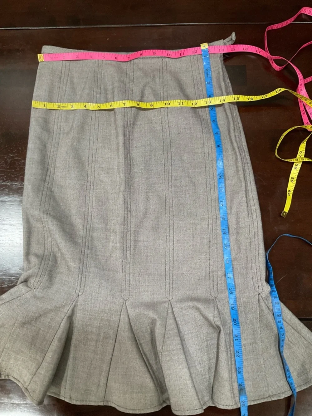 SUNNY LEIGH SKIRT WITH RUFFLE BOTTOM‎